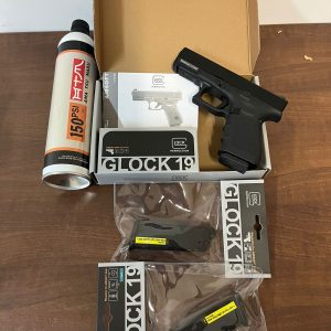 Combo Pack 43: Glock Gas Pistol 19 GEN-4 scarrellante Umarex by VFC (NERA) + 2X Gas Magazines for Glock Pistol 19 Gen-4 Umarex by VFC (NERI)